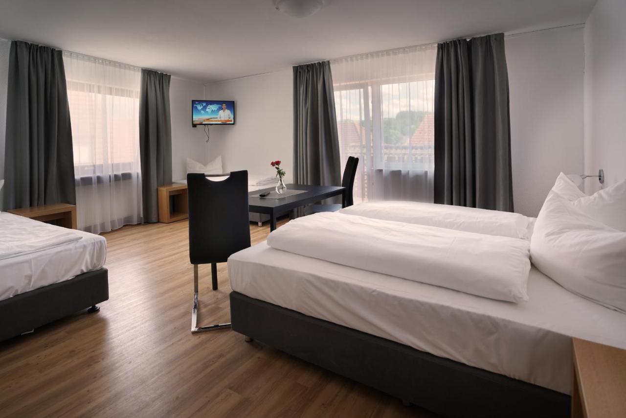 Hotel Gasthof Metzgerei Lamm - Benedikt Rueckel Geiselwind Exteriör bild